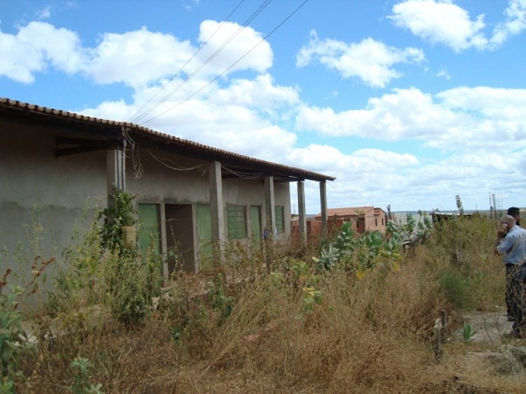 Obra paralisada em escola/foto:TCE-PI